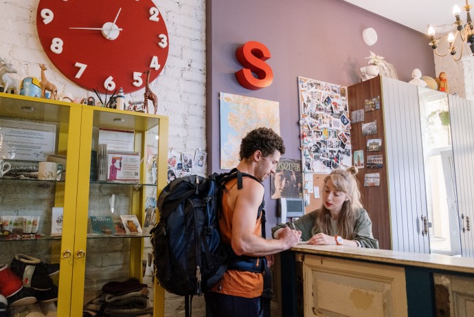 https://www.sabrinagold.com/uploads/blog/23_Is_ArticleID_pexels-cottonbro-studio-5137969.jpg